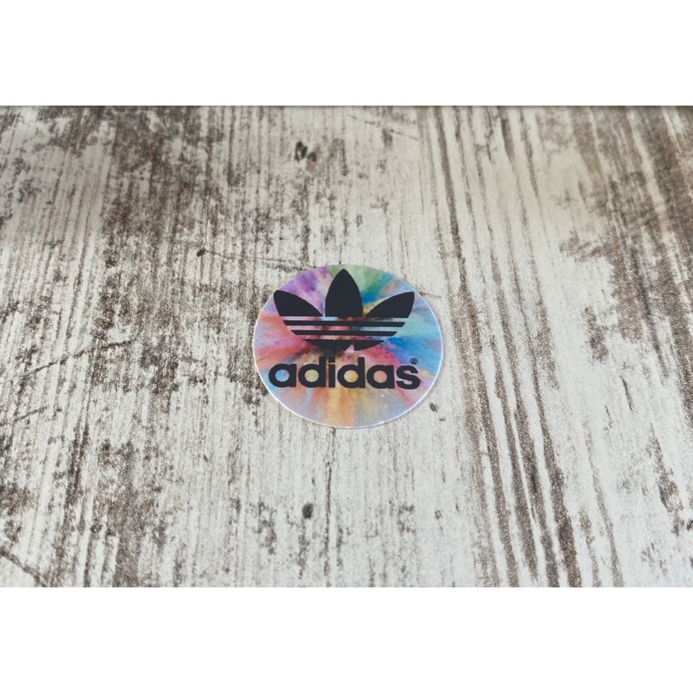 Brand new Adidas logo - Picture 2 of 2